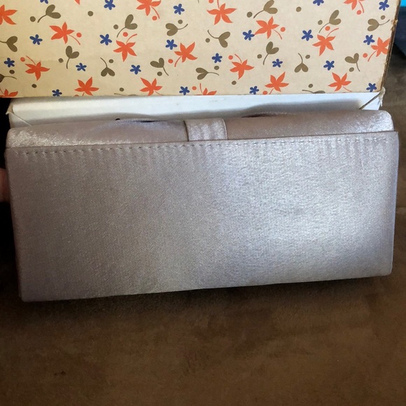 Silver clutch by RSVP - Picture 2 of 4